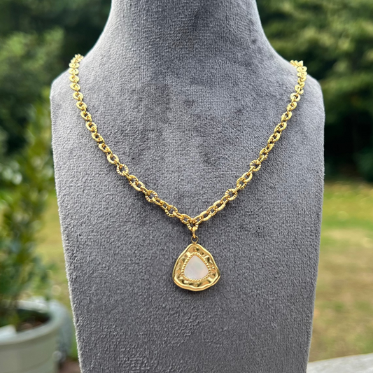 The Iris Necklace